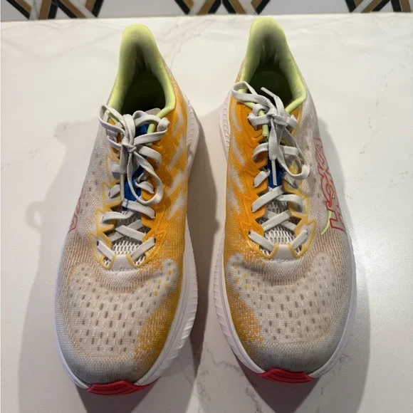 Men’s HOKA Running Shoes - 9.5 - Picture 4 of 6